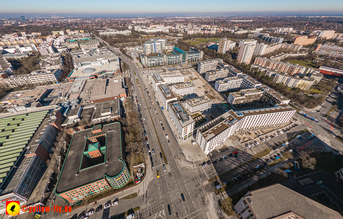 15.02.2023 - Luftbilder Perlach Plaza, Allianz, Wacker, Rentenversicherung, PEP